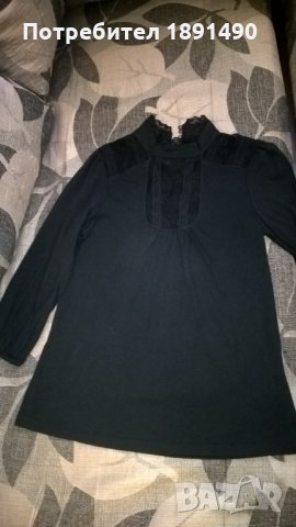 Блуза от трико с комбинация от дантела с ¾ ръкав.