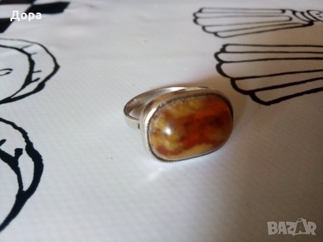 Стар сребърен   пръстен с кехлибар, снимка 2 - Пръстени - 26054410