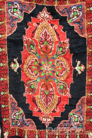 китеници килим, снимка 1 - Килими - 10826279