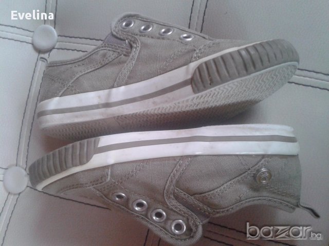 Детски кецове BENETTON, снимка 8 - Детски гуменки - 16212136