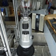 1. Електрона кафемелачка професионална със време за точен грамаж на кафето и свеж аромат на току що , снимка 1 - Кафе машини - 12232880