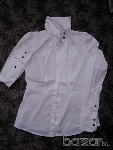 Риза в бял цвят , снимка 1 - Ризи - 20048736