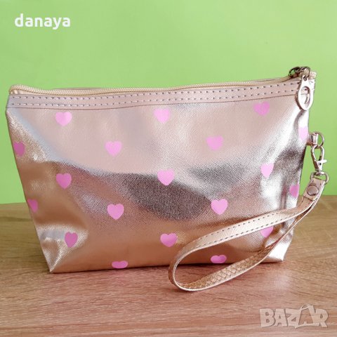 857 Дамски козметичен несесер за гримове козметична чанта златен цвят и сърца, снимка 4 - Чанти - 24979915