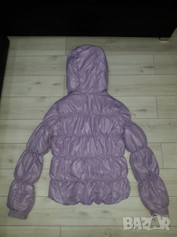 Детско лилаво шушлеково яке с качулка марка United Colors Of Benetton, снимка 2 - Детски якета и елеци - 23793886