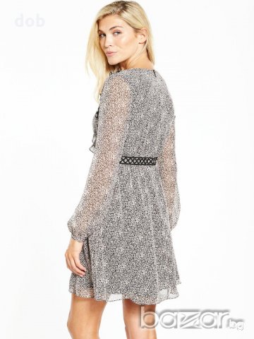 Нова рокля Guess Xenia Dress GIRLY ANIMAL COMBO, снимка 3 - Рокли - 21297260