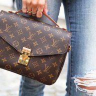 Дамска чанта louis vuitton, снимка 1 - Чанти - 13905369