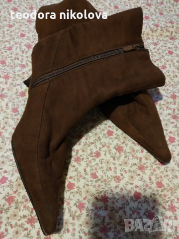 Дамски боти велур, снимка 4 - Дамски боти - 22902579