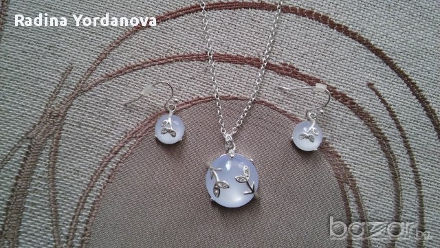  Чисто нов посребрен комплект колие с обички, снимка 2 - Бижутерийни комплекти - 17072916