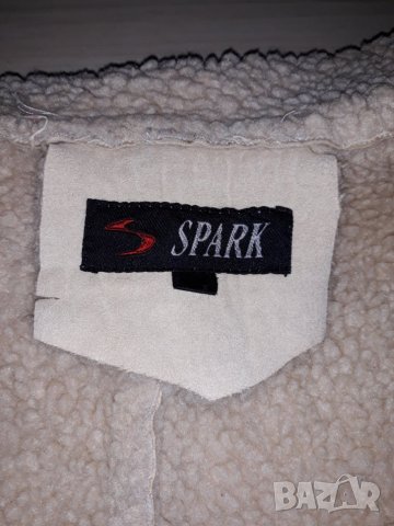 Светлобежово дамско палто кожух марка Spark, снимка 3 - Палта, манта - 23726566