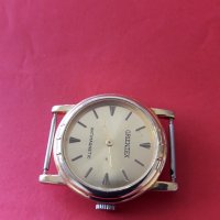 Стар механичен часовник , снимка 2 - Антикварни и старинни предмети - 25298786