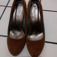 Елегантни обувки на висок ток велурени, снимка 3 - Дамски ежедневни обувки - 17681319