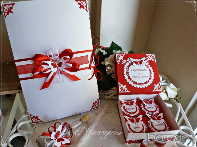 Комплект за кръщене в червено и бяло с пеперуди и подаръчета, снимка 4 - Подаръци за кръщене - 16474082