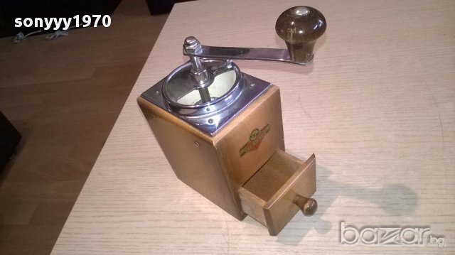 Kym=kym-красива ретро мелница-17х11х8см-внос швеицария, снимка 15 - Антикварни и старинни предмети - 18137449