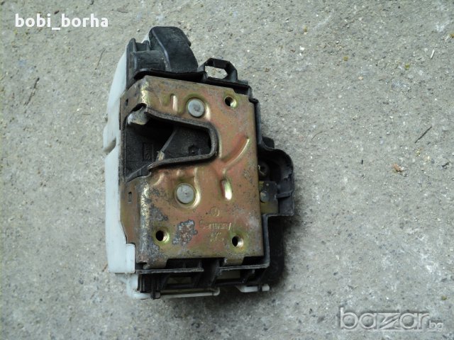 машинка за задна лява врата за фолксваген венто 93г., снимка 2 - Части - 14263953