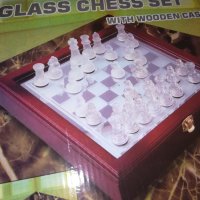 стъклен шах в красива дървена кутия-внос швеицария, снимка 8 - Колекции - 21398922
