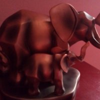 Слон с малко слонче.Масивна,стилизирана пластика, снимка 1 - Статуетки - 19920897
