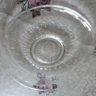 Голяма плитка чиния от закалено стъкло, снимка 2 - Чинии - 17470282