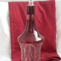 Кристални  чаши цветен червен кристал и гарафа , снимка 8 - Антикварни и старинни предмети - 17470279