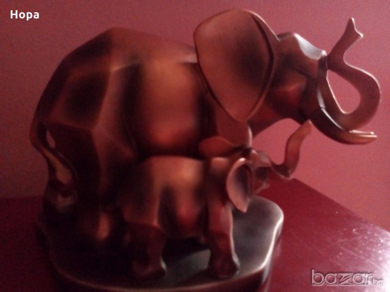 Слон с малко слонче.Масивна,стилизирана пластика, снимка 1