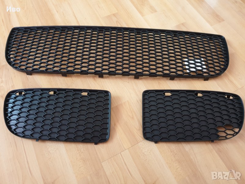 Оригинални решетки за R 32 броня голф 4, снимка 1