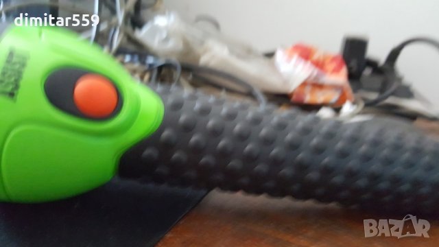 Прожектор фенер водоустойчив с три батерии от големите, снимка 4 - Къмпинг осветление - 26086172