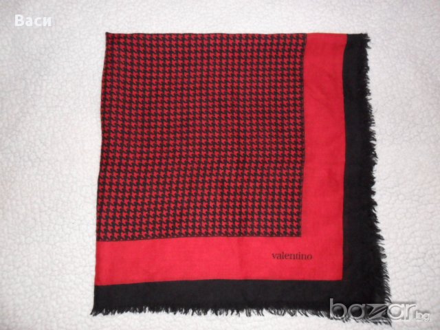100% VALENTINO vintage автентичен дамски шал wool, silk Нов!, снимка 5 - Шапки - 13124213