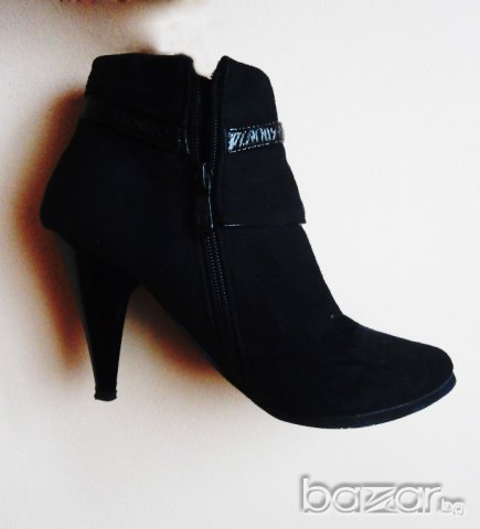 EЛЕГАНТНИ ДАМСКИ БОТИ ОТ ЧЕРЕН ВЕЛУР, снимка 5 - Дамски боти - 8949622