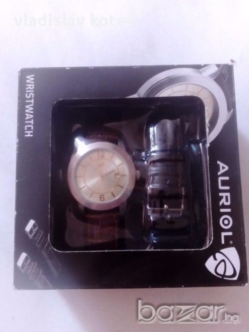 Елегантен часовник Auriol