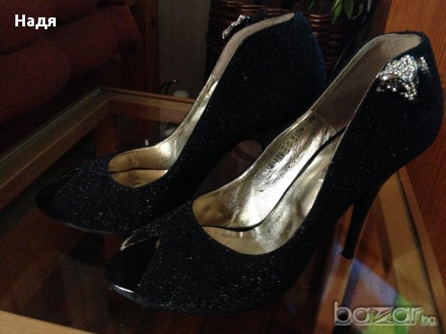 луксозни дамски обувки номер 38,марка AOWAJA, снимка 1 - Други - 17037953
