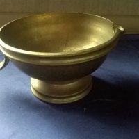 масивна бронзова купа, снимка 1 - Антикварни и старинни предмети - 20249974