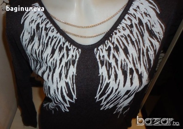 Дамска сива блуза с криле на нея и синджирчета-размер-Л-ХЛ, снимка 2 - Блузи с дълъг ръкав и пуловери - 10371743