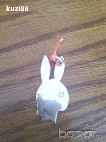 Продавам сребърна висулка