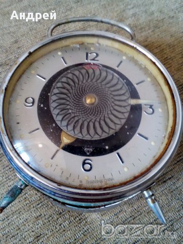 Стар часовник/будилник SHANGHAI CHINA, снимка 2 - Антикварни и старинни предмети - 17622778