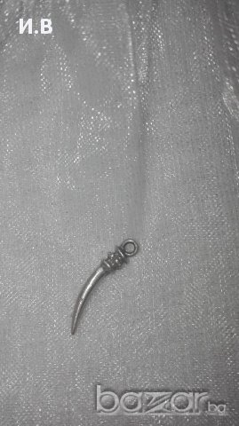 Сребърна висулка рог, снимка 1 - Колиета, медальони, синджири - 16724841