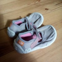 Сандали и обувки за градината, снимка 2 - Детски маратонки - 23016240