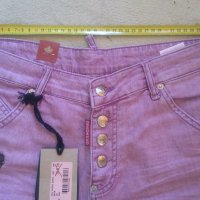 DSQUARED Дамски къси панталонки, снимка 2 - Къси панталони и бермуди - 24789626