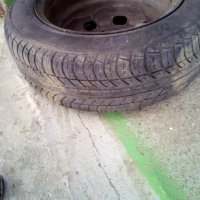 Зимни гуми с джанти 14ки , снимка 4 - Гуми и джанти - 23368808