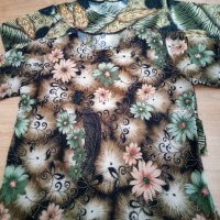Красива дамска блуза с цветя, дълъг ръкав, Цена 15 лв., снимка 1 - Други - 24753418