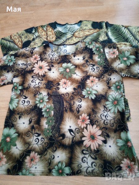 Красива дамска блуза с цветя, дълъг ръкав, Цена 15 лв., снимка 1