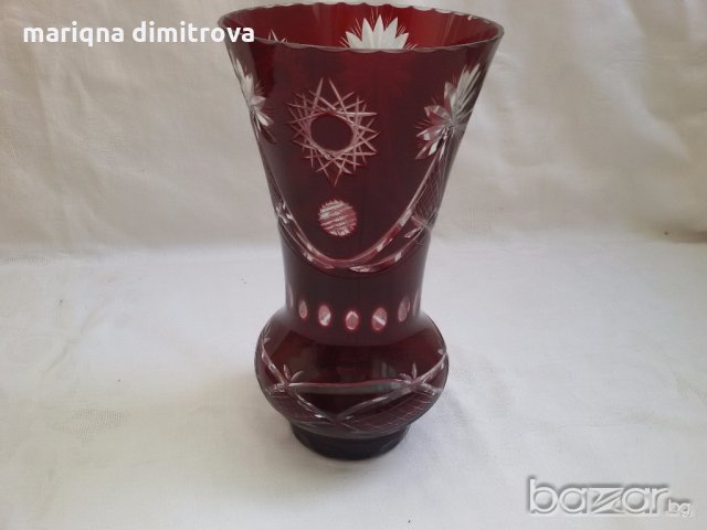 ваза цветен червен кристал , снимка 3 - Антикварни и старинни предмети - 18994449