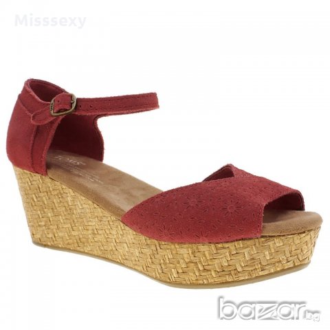 ПРОМО 🍊 TOMS 36 и 37 номер 🍊 Дамски сандали от ест. велур с 3/6 см платформа нови с кутия, снимка 2 - Сандали - 18444481