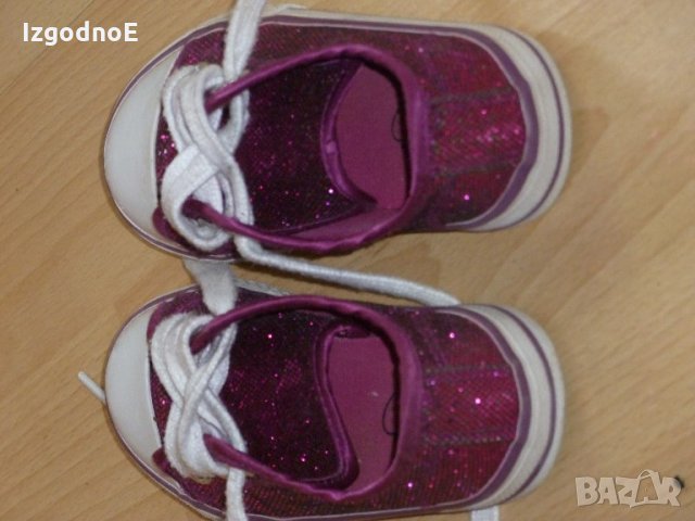 Блестящи кецове Marks & Spenser, с брокат, снимка 4 - Детски гуменки - 21438234