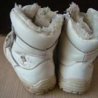 Бели боти / ботушки за зимата на APAWWA - ест. кожа, н. 25, снимка 4 - Детски боти и ботуши - 12115282