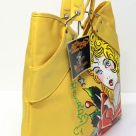 Нова дамска чанта  ED HARDY PARFUMS 'VERONICA' YELLOW оригинал , снимка 5 - Чанти - 12327249