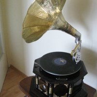 грамофон с фуния, снимка 3 - Антикварни и старинни предмети - 22498507