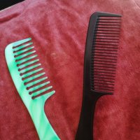 Нов комплект от 2 броя гребени за коса с широки и тесни зъбци в черно и зелено, снимка 7 - Аксесоари за коса - 21577378