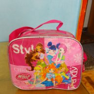 продавам детски куфар  УЙНКС, снимка 1 - Кенгура и ранички - 11687378