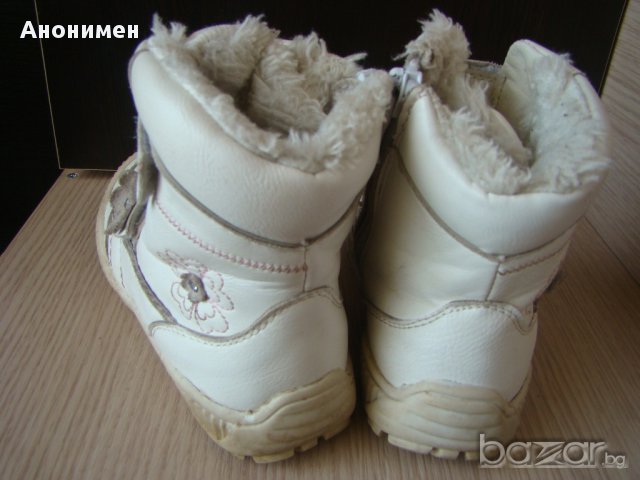 Бели боти / ботушки за зимата на APAWWA - ест. кожа, н. 25, снимка 4 - Детски боти и ботуши - 12115282