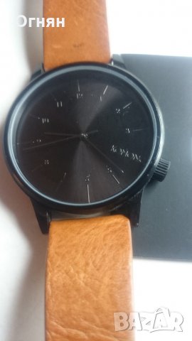 Часовник KOMONO 