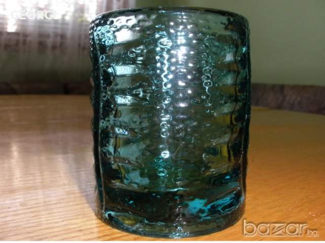 стъклена вазичка, снимка 2 - Антикварни и старинни предмети - 18884760